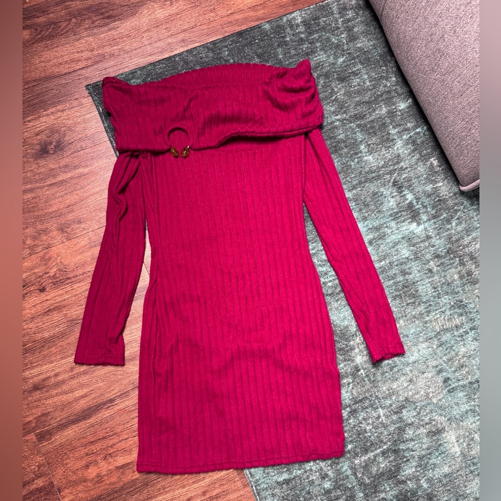 Off-Shoulder Ribbed Dress - Picture 3 of 4